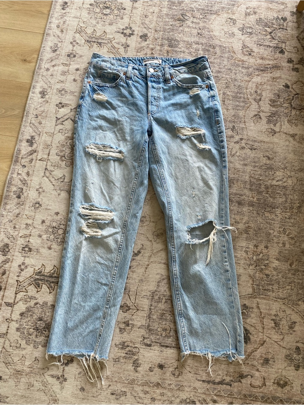 Garage 90’s re.think Women Straight Light Wash Blue Distressed Jeans